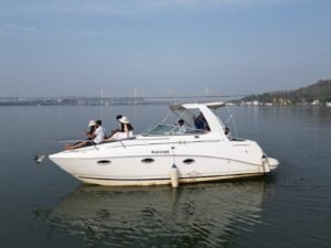 Rinker Cabin Cruiser Rental from 10000 per hour