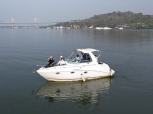 Rinker Cabin Cruiser Rental from 10000 per hour