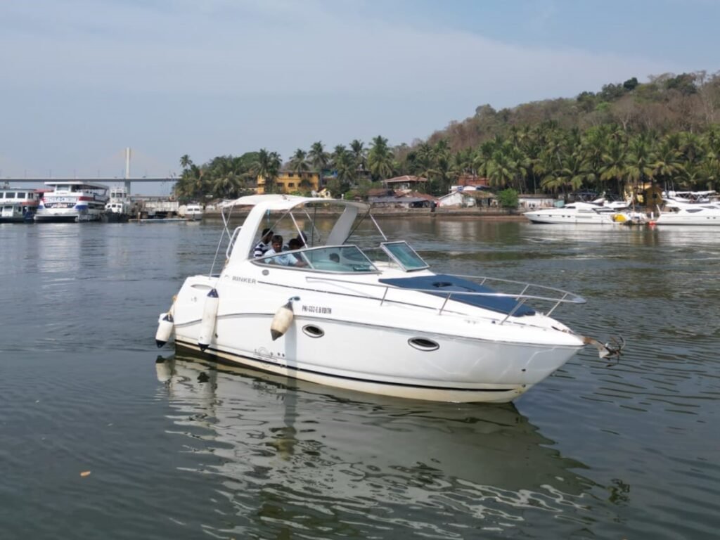 Rinker Cabin Cruiser Rental from 10000 per hour