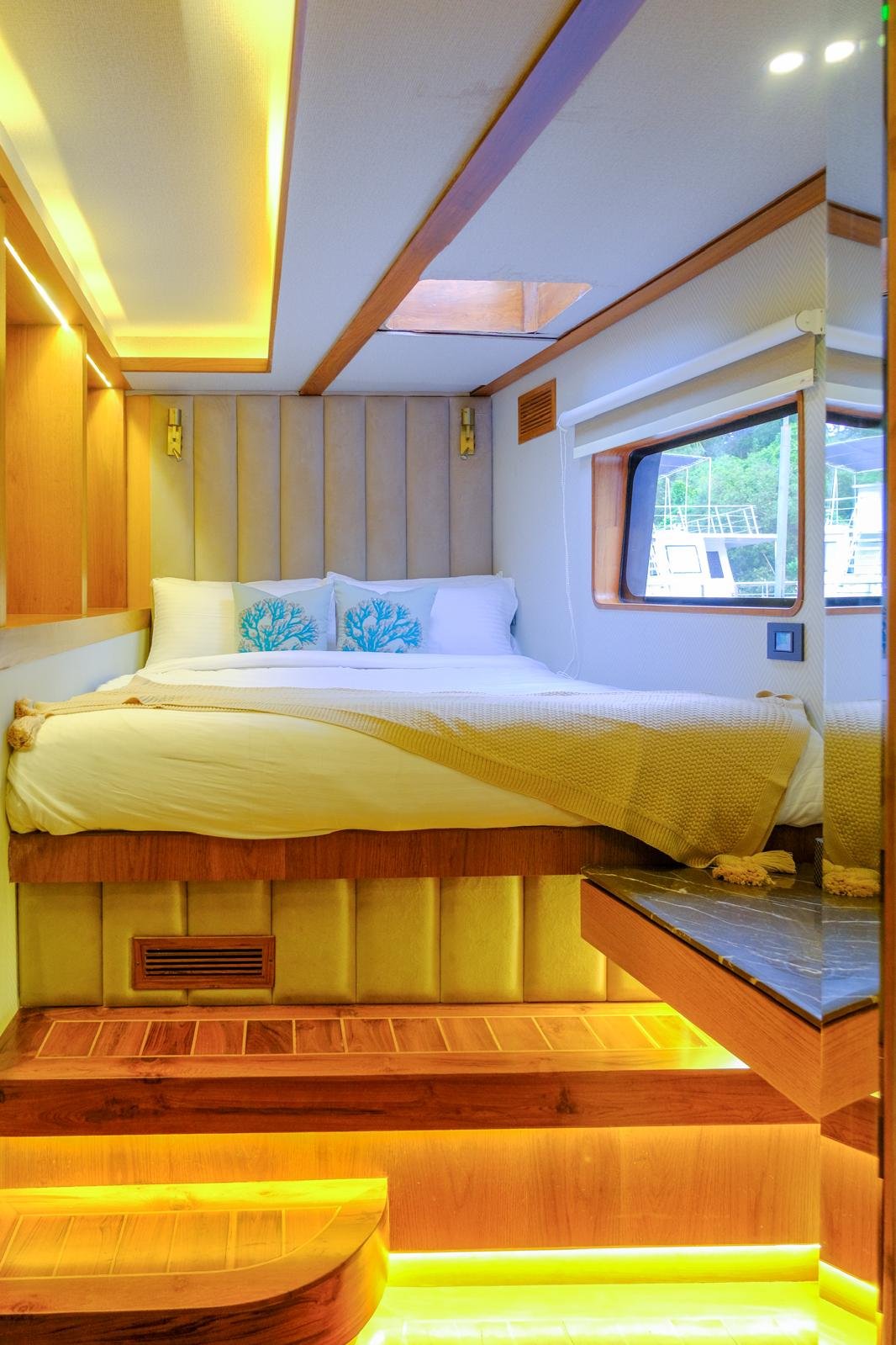 Mi Amor Super Luxury Yacht Image 3