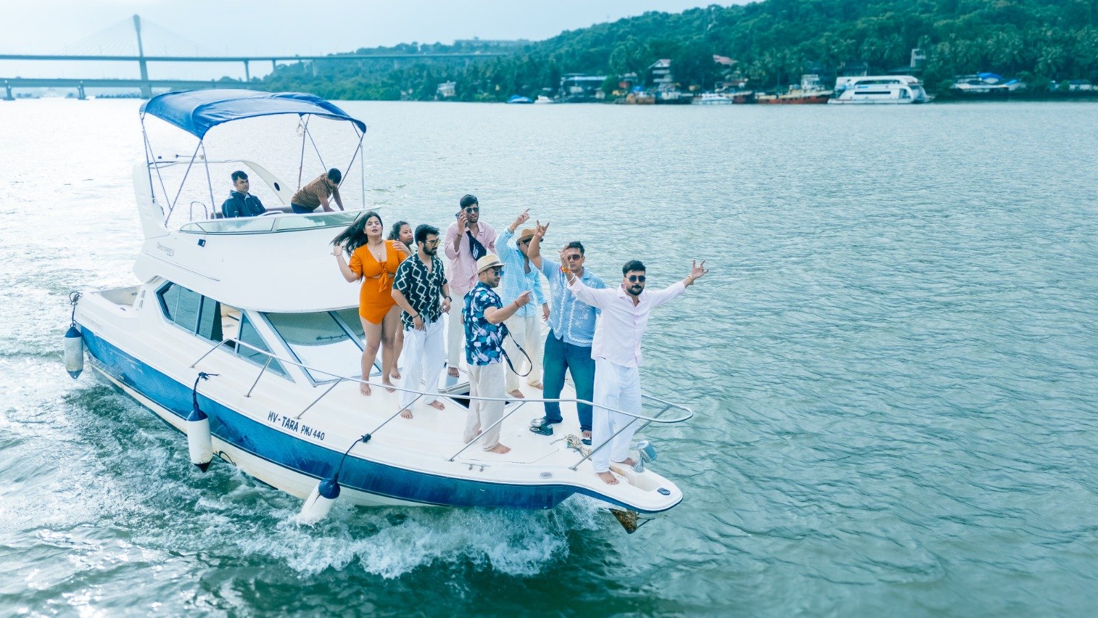 Bayliner 288 Cabin Cruiser Image 3