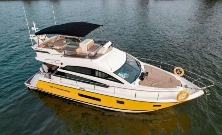 Ciao Bella Premium Yacht Image 4