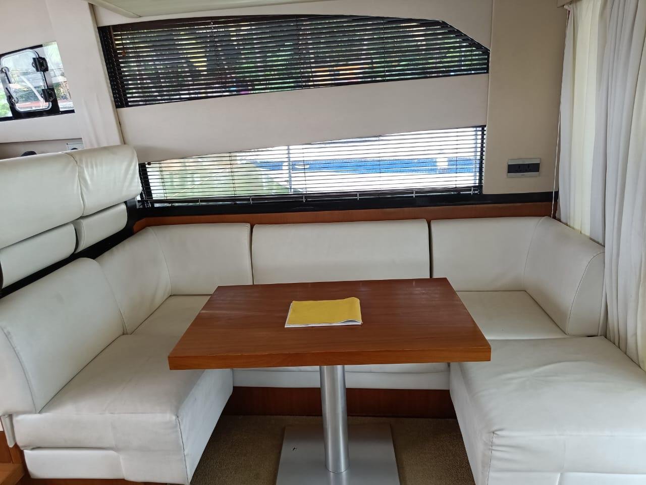 Ciao Bella Premium Yacht Image 3