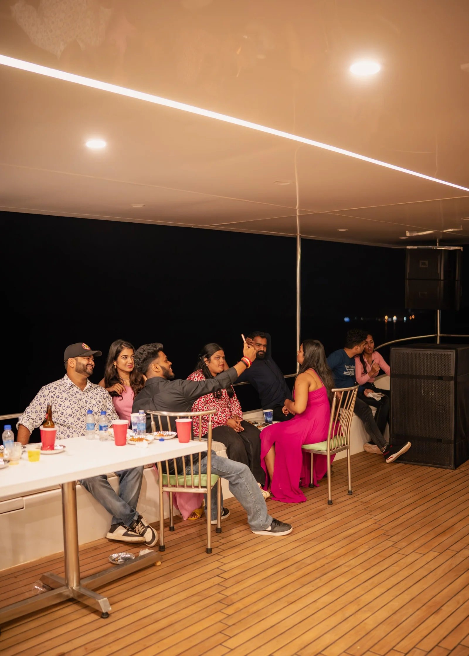 Leo Mar Sunset Dinner Cruise Image 2