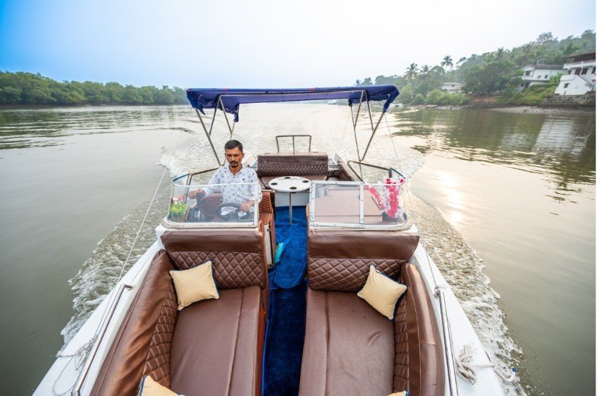 Prafula Speed Boat Image 3