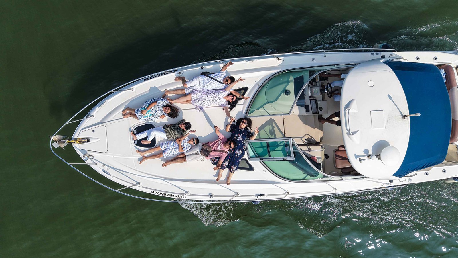 Sea Ray 330 (9)